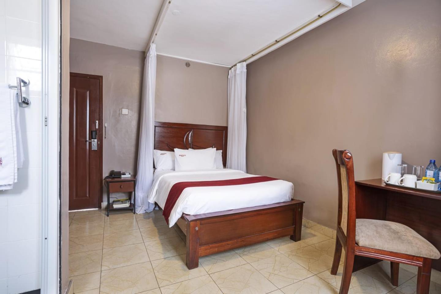 Melvic Hotel Кисуму Экстерьер фото